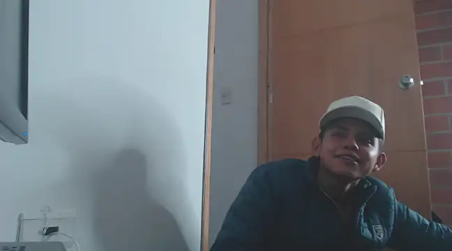 Maxi_Thorner Chatroom