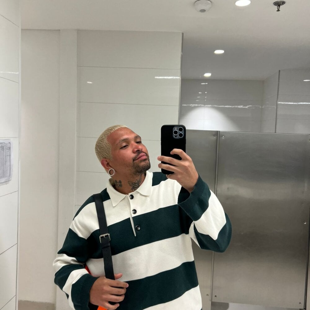 Maximiliano-03 Chatroom