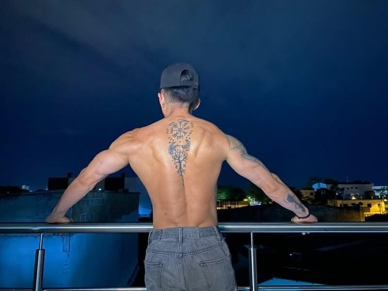 Maxvibes212 Chatroom