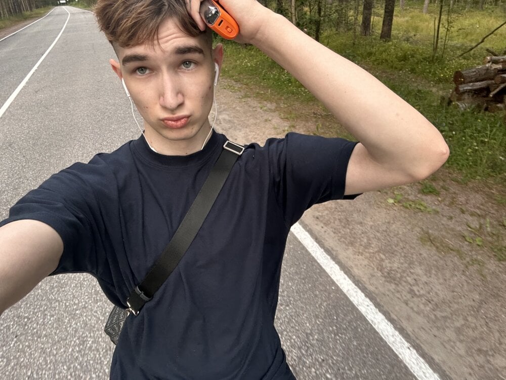 Maxwellchik Chatroom