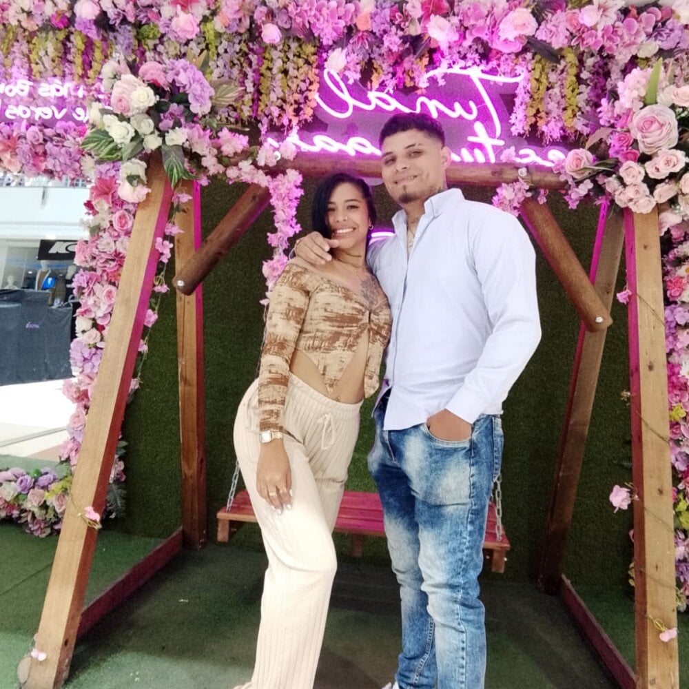 MelissaandZeuss2 Chatroom