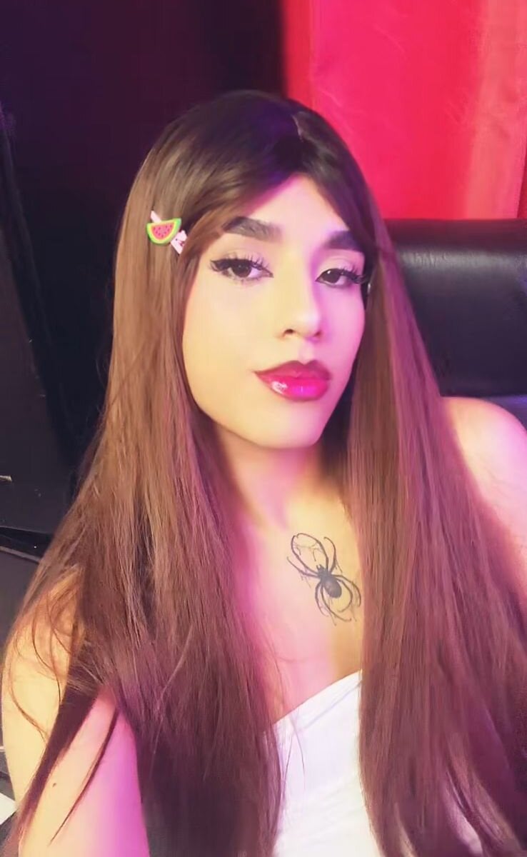 Mia_Blossoml__ Chatroom