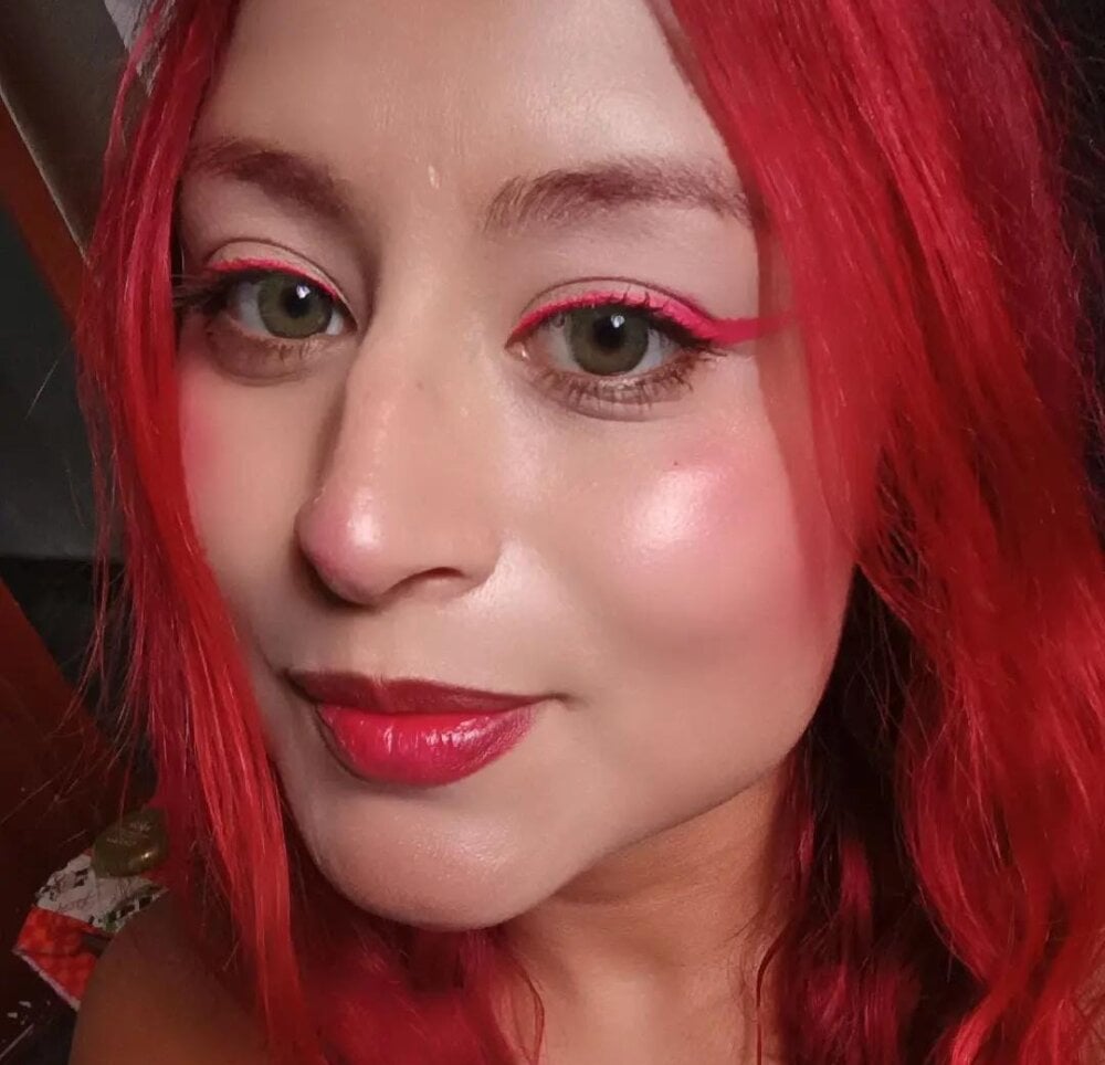 Mia_Tailor_Bms Chatroom