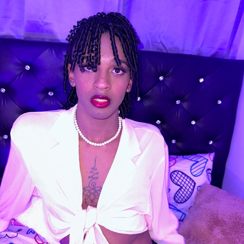 Mia_royal Chatroom