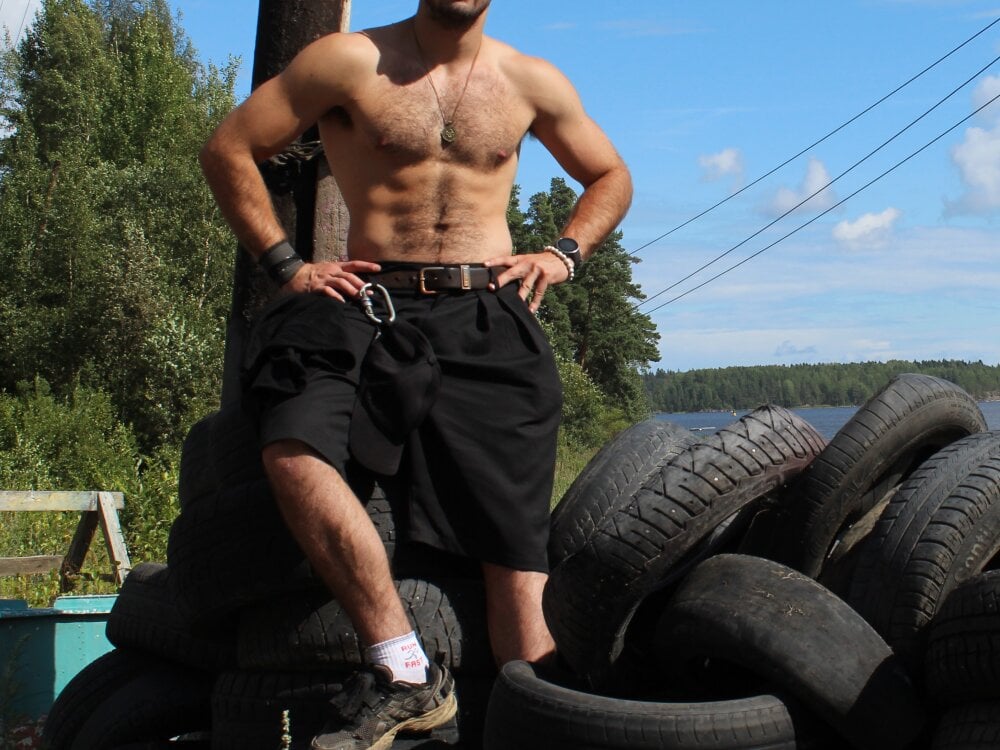 MiguelAfterDark Chatroom