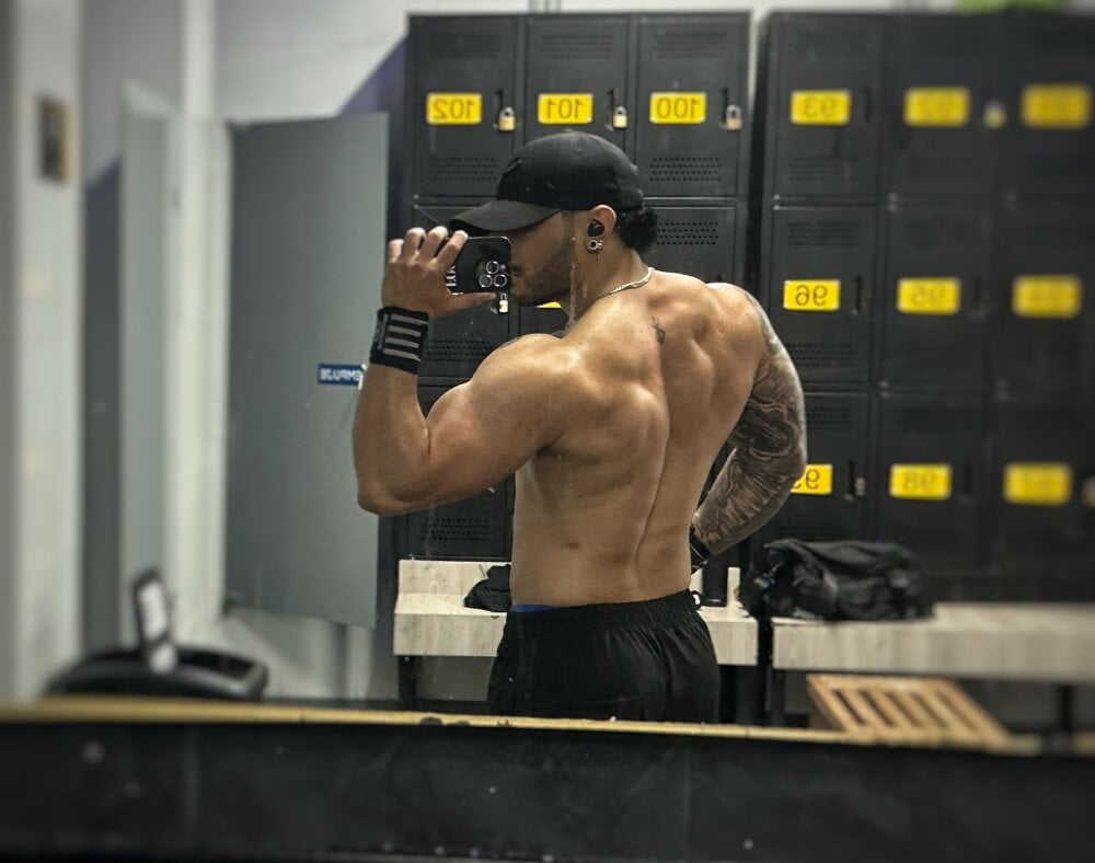 Miike_Stone1 Chatroom