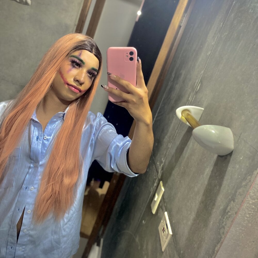 MildredJames Chatroom