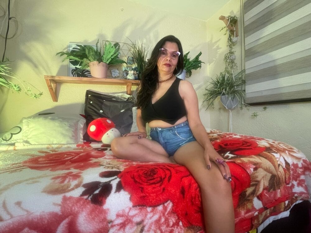 Milf_Fantassyy Chatroom