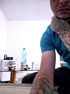 Milllano2202 Chatroom