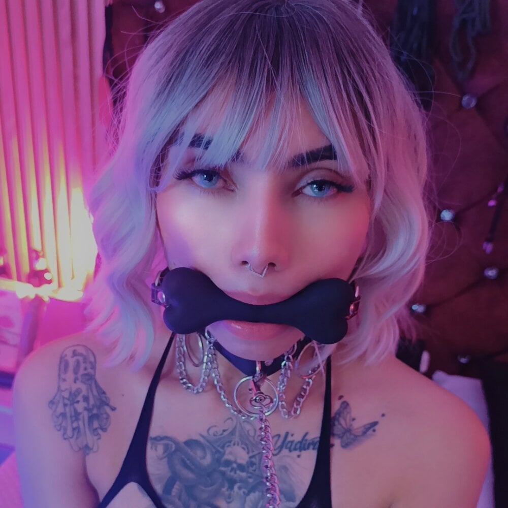 MiluandMIke Chatroom