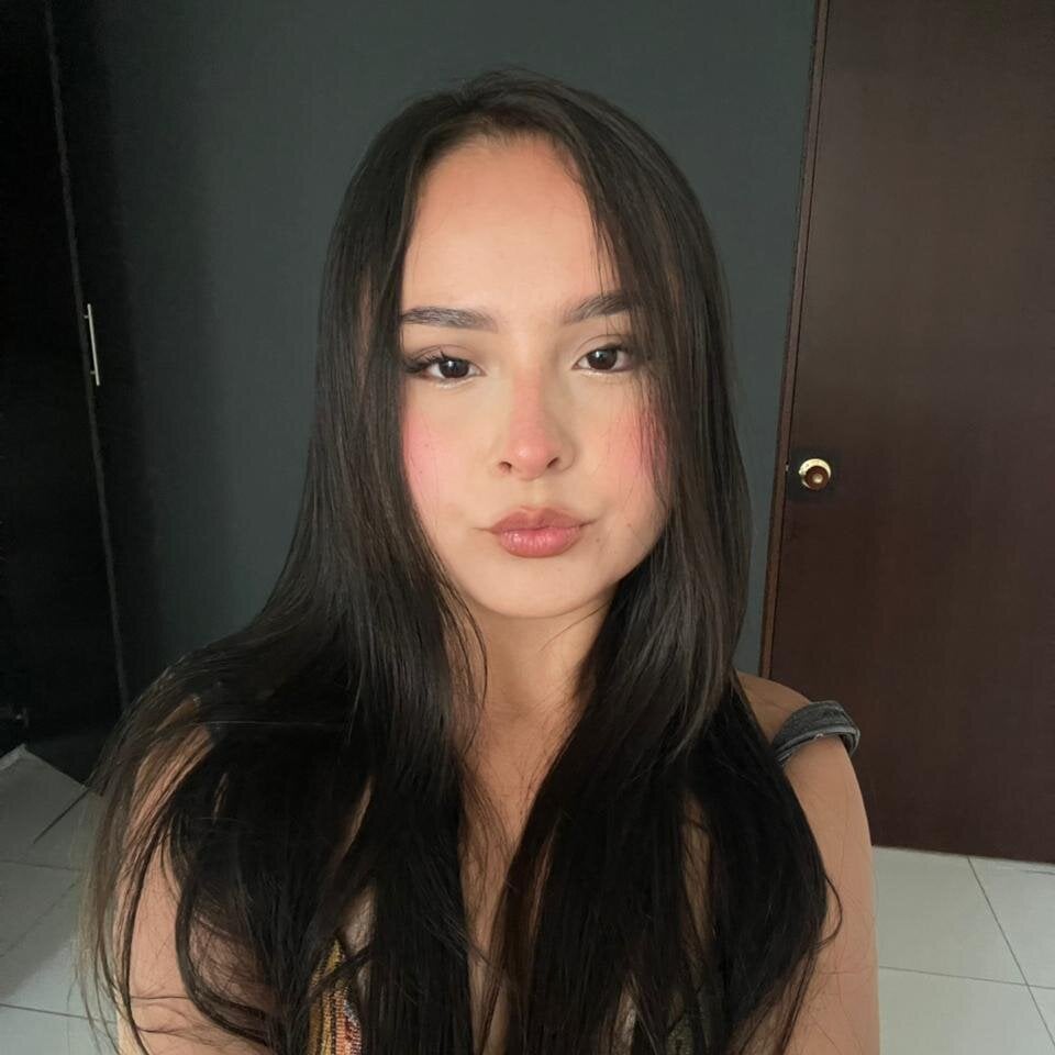 Mimi_miau19 Chatroom