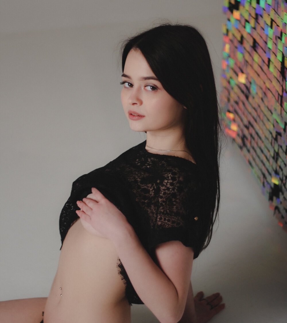 MiraaQueen Chatroom