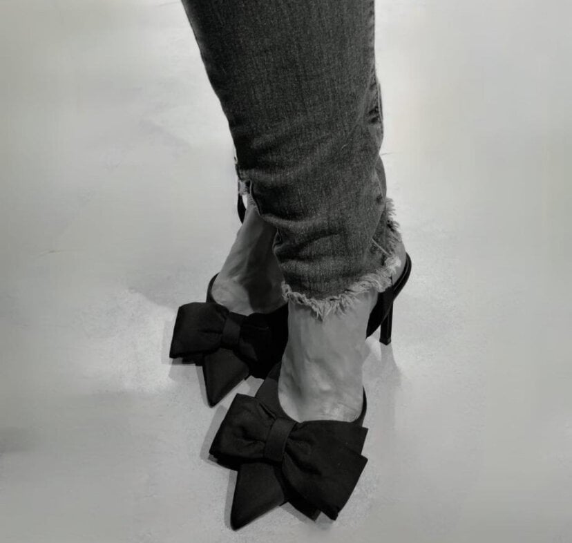 Miss_Bella_Feet Chatroom