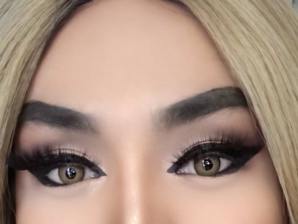 Miss_Lara69 Chatroom