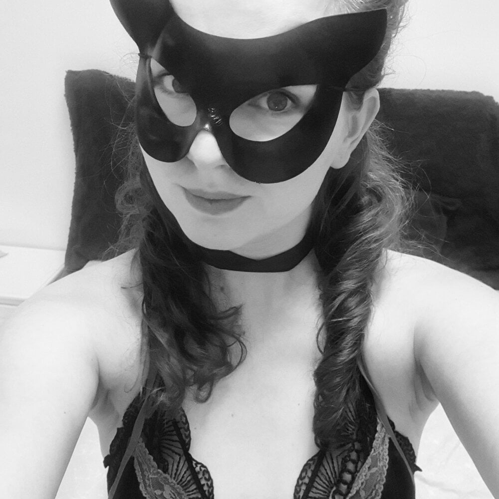 MisticWomen Chatroom