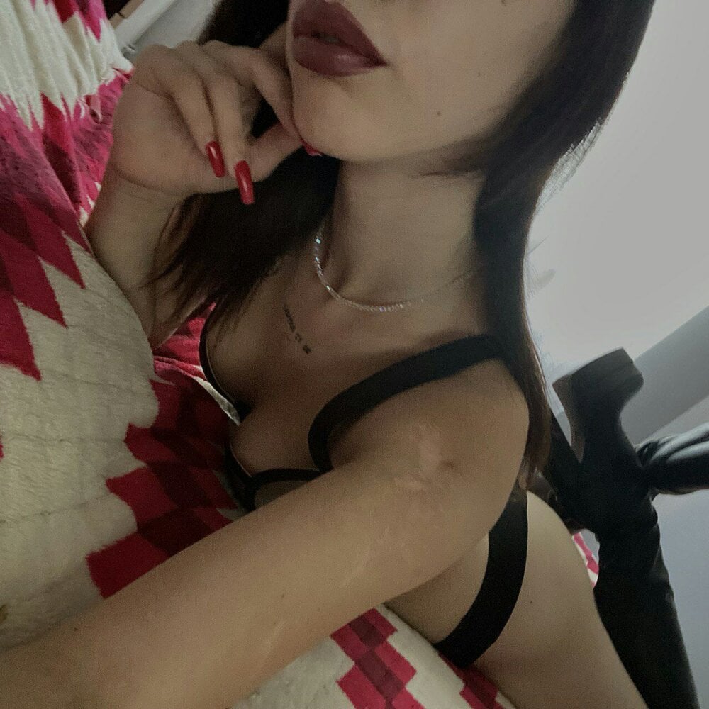 MollyShyy Chatroom