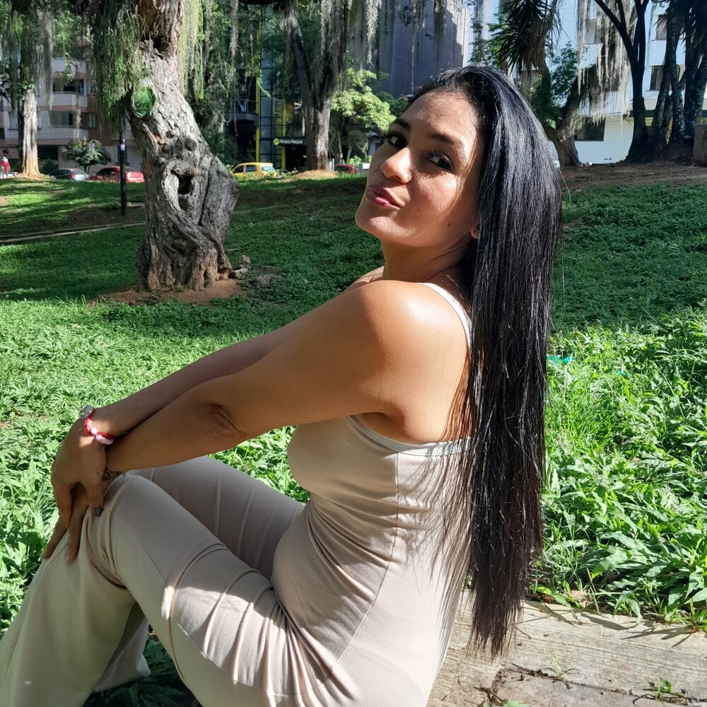 Mommy_Naughty Chatroom