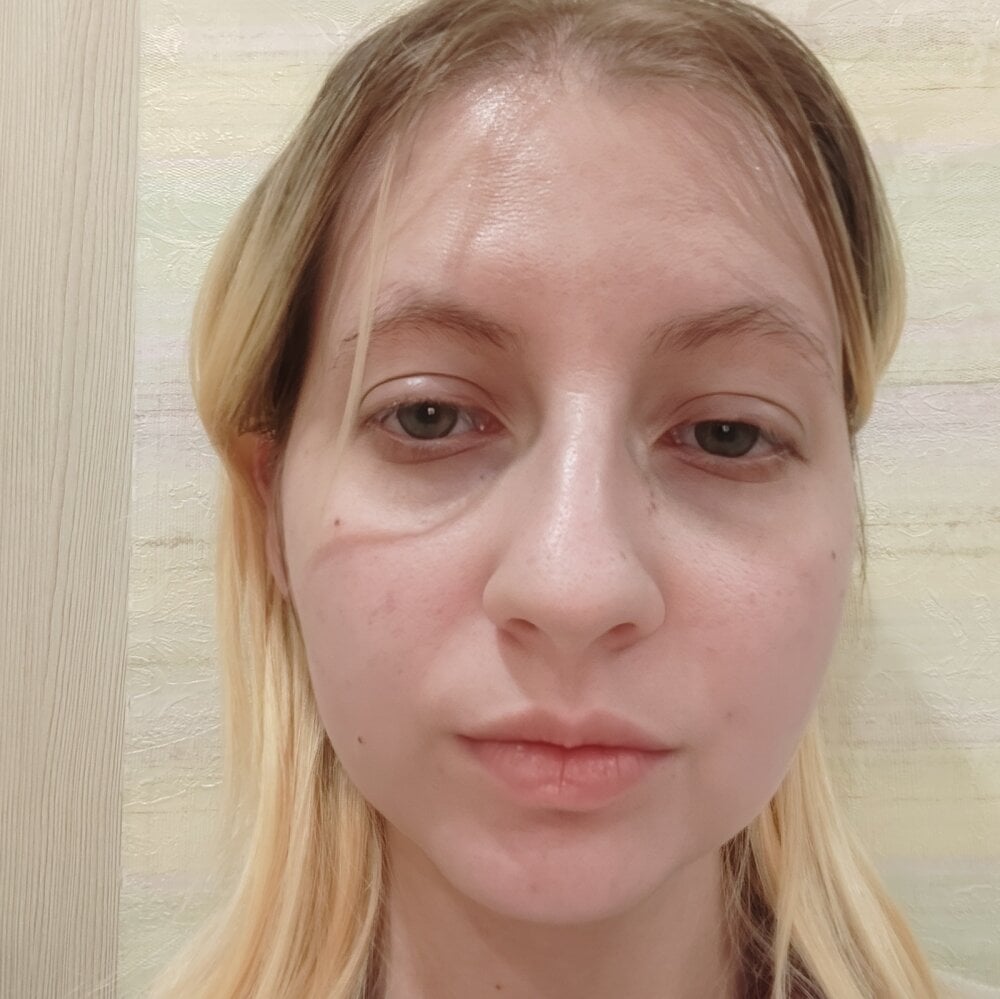 Mona_Bergytas Chatroom