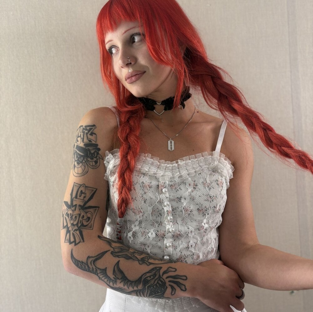 MonicaMilligan Chatroom