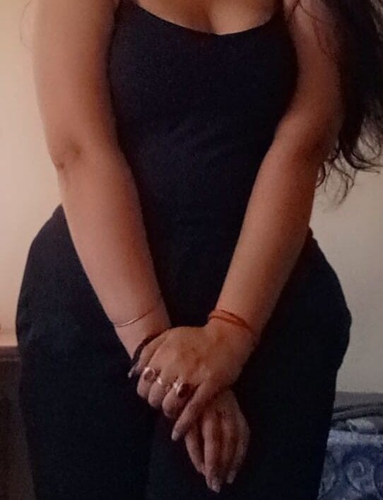 Monisha9876 Chatroom