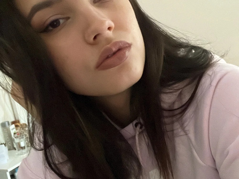 MooningKatee Chatroom