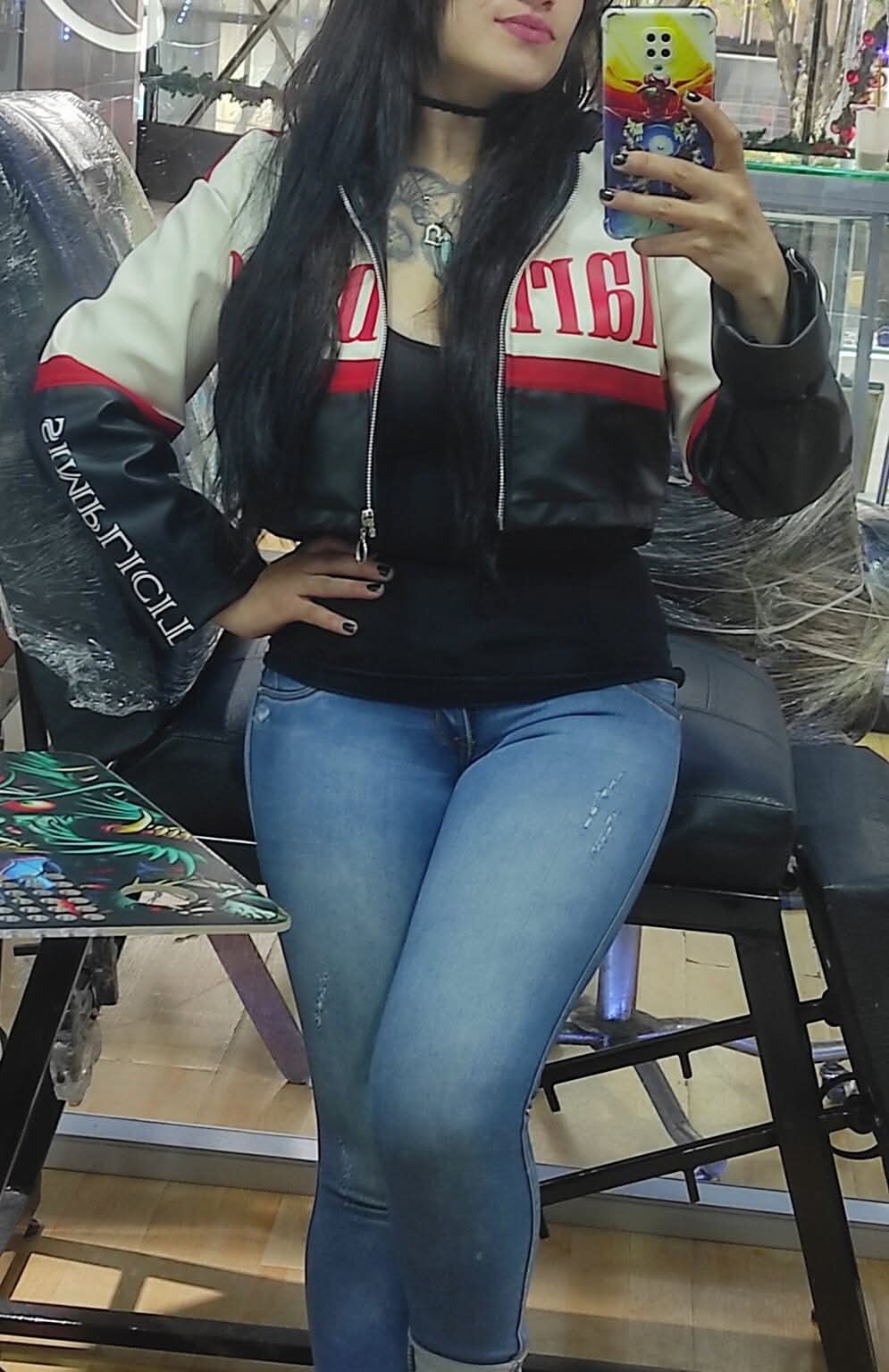 Morana__Hot Chatroom