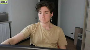 Live Snapshot of morerealalex morerealalex