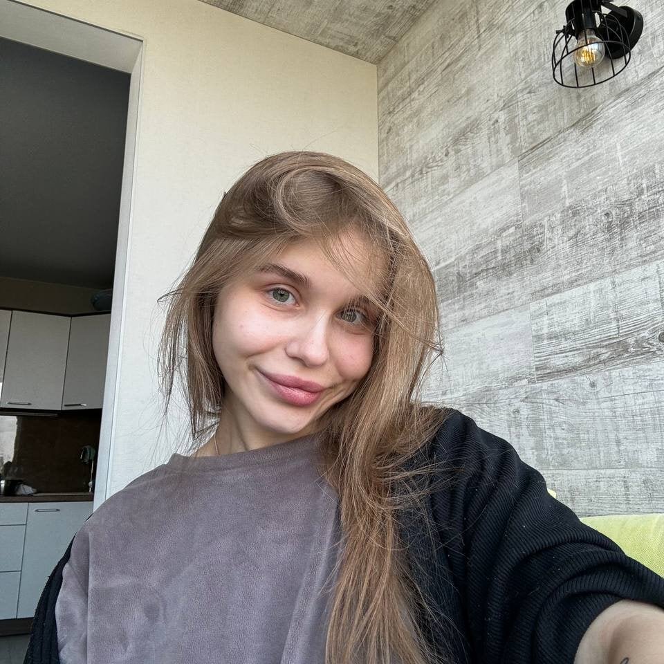 MyLolaSky Chatroom
