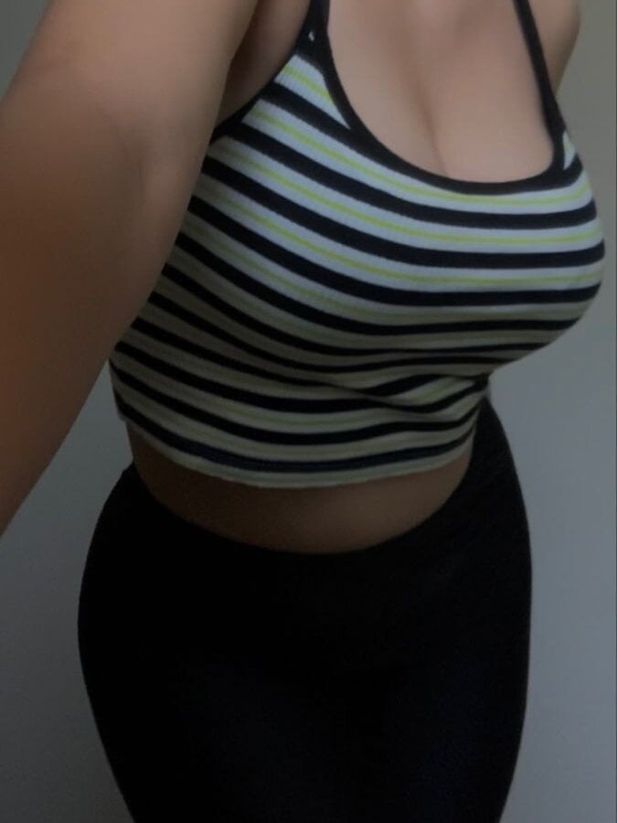 NAUGHTY_Niya Chatroom