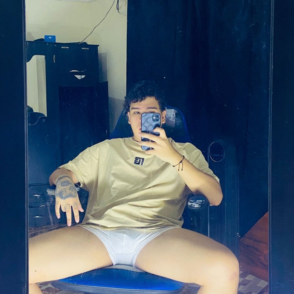 Naim_Bennetsex Chatroom