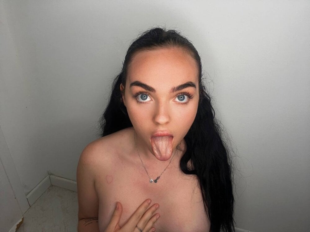 NancyWoodUK Chatroom