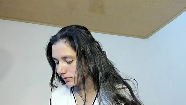 Nathaly_love96 Chatroom