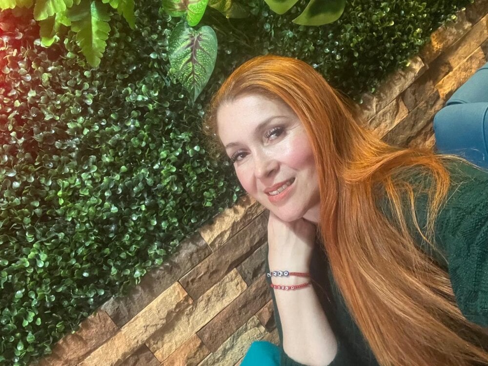 Nathaly_stepmom49 Chatroom