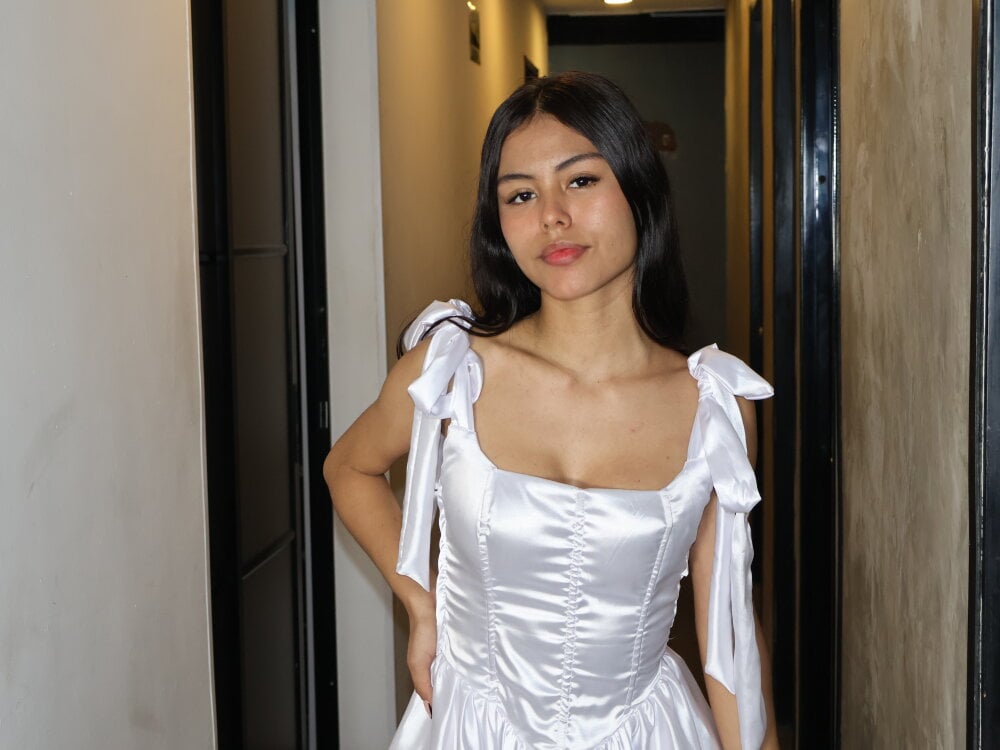 NaughtyHally_ Chatroom