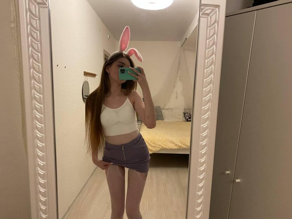 Nicole_Broown_ Chatroom