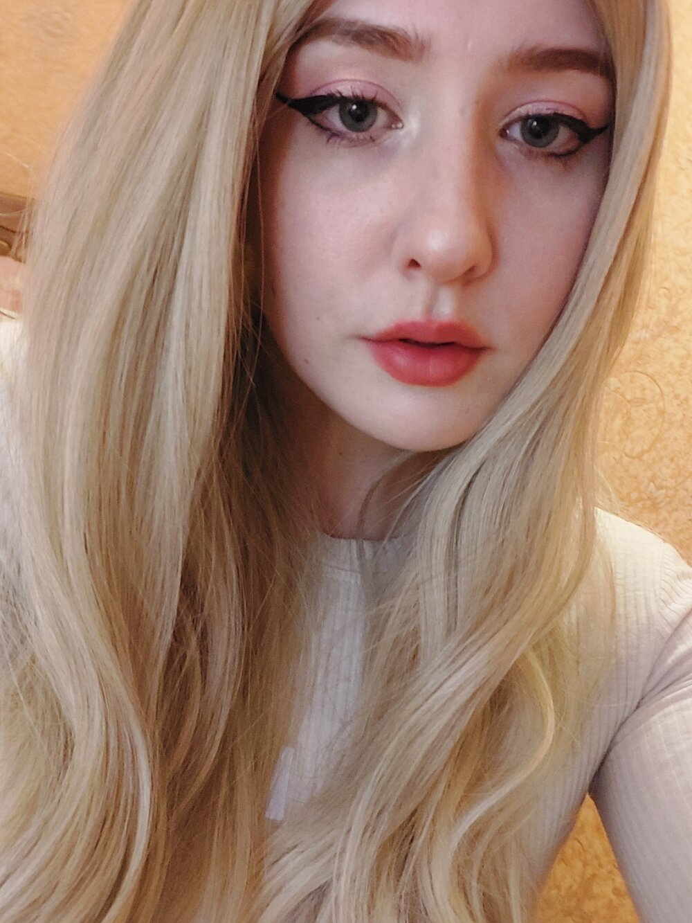 Nikki_Roseana Chatroom