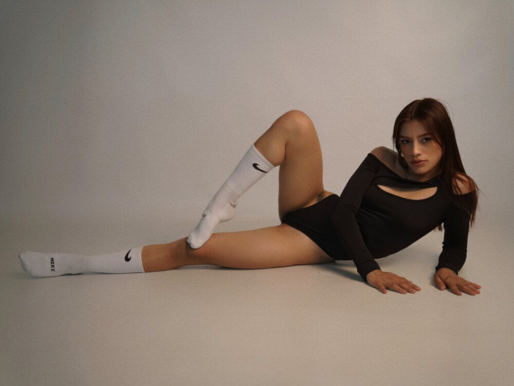 NinaVelasco Chatroom