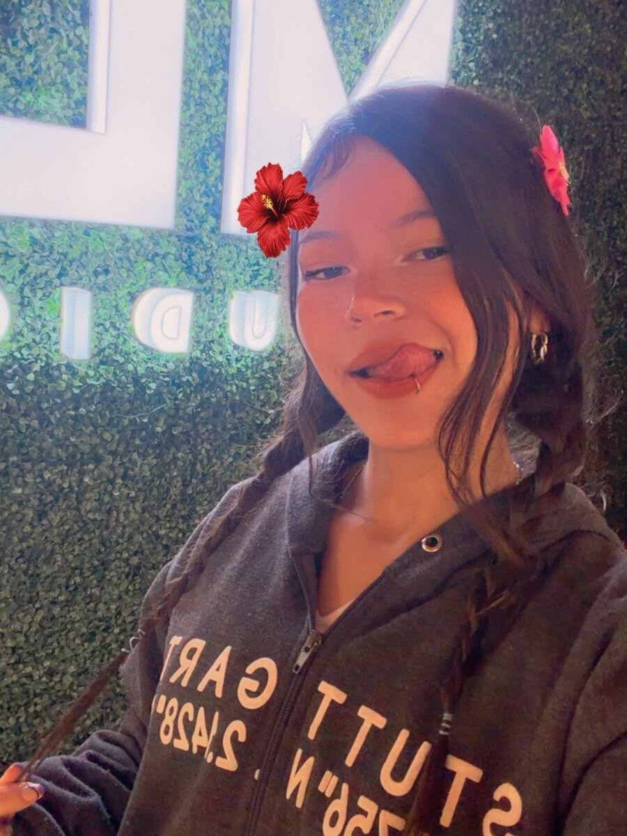 Ninffa_pinkk21 Chatroom