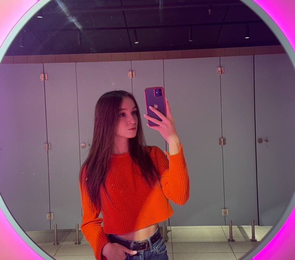 NotSoSweetDasha Chatroom
