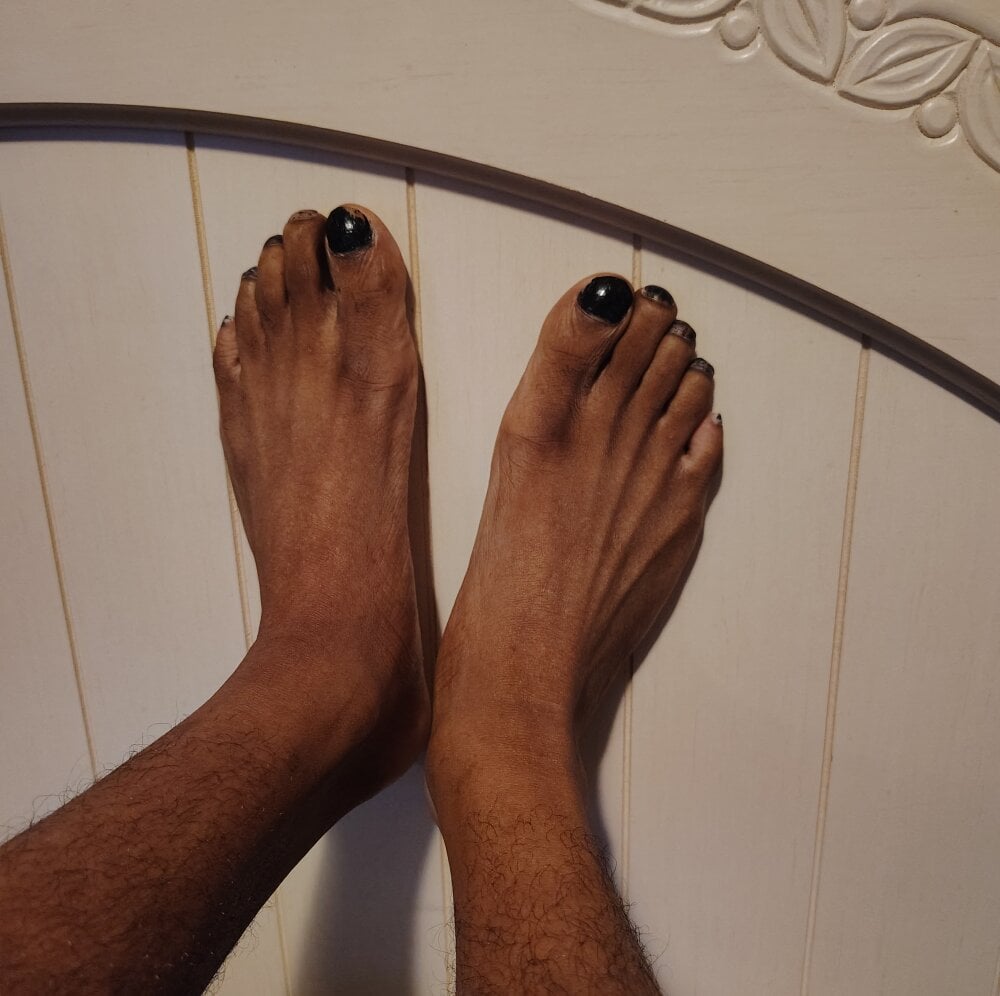 ON3YOULLN3VER_FIR3 Chatroom