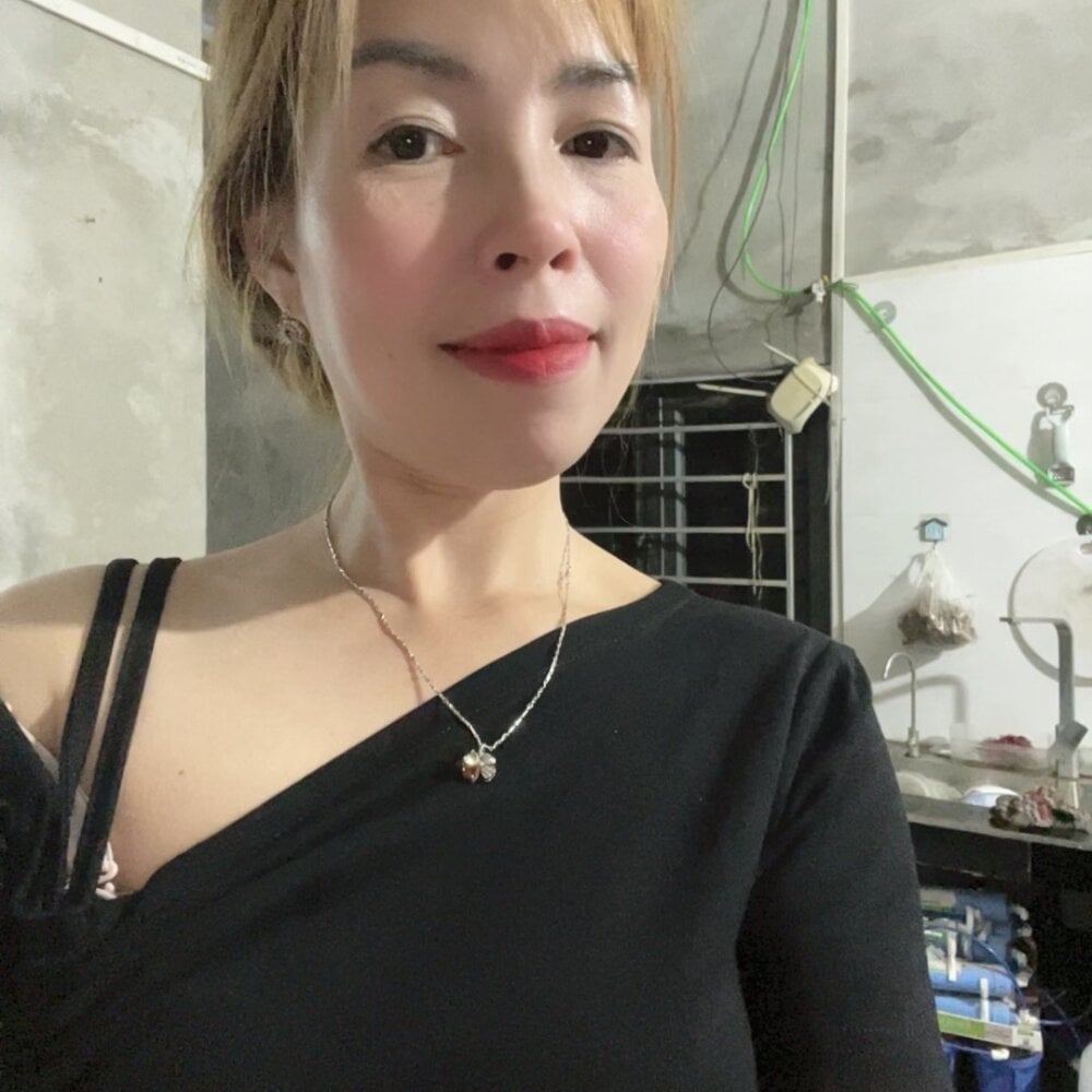 Old_girl Chatroom