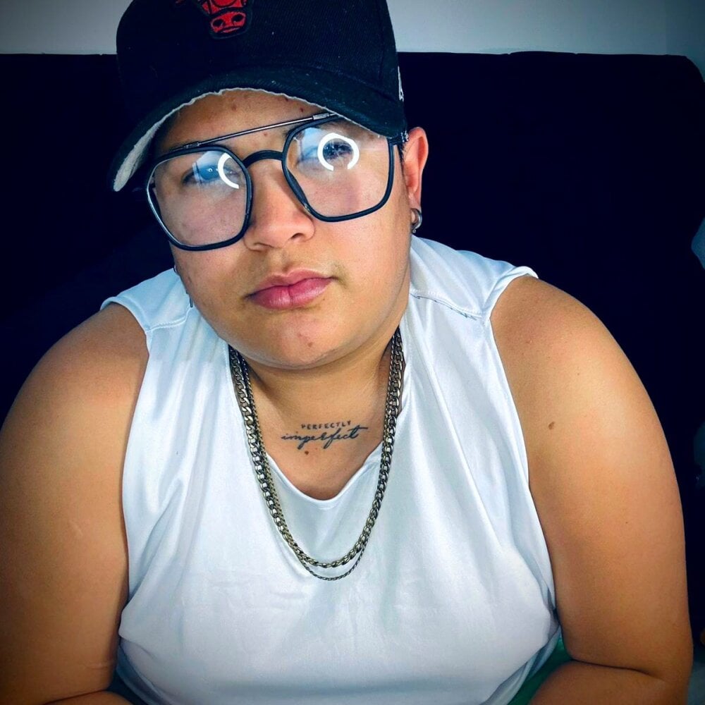 PUSSYBBW_001 Chatroom