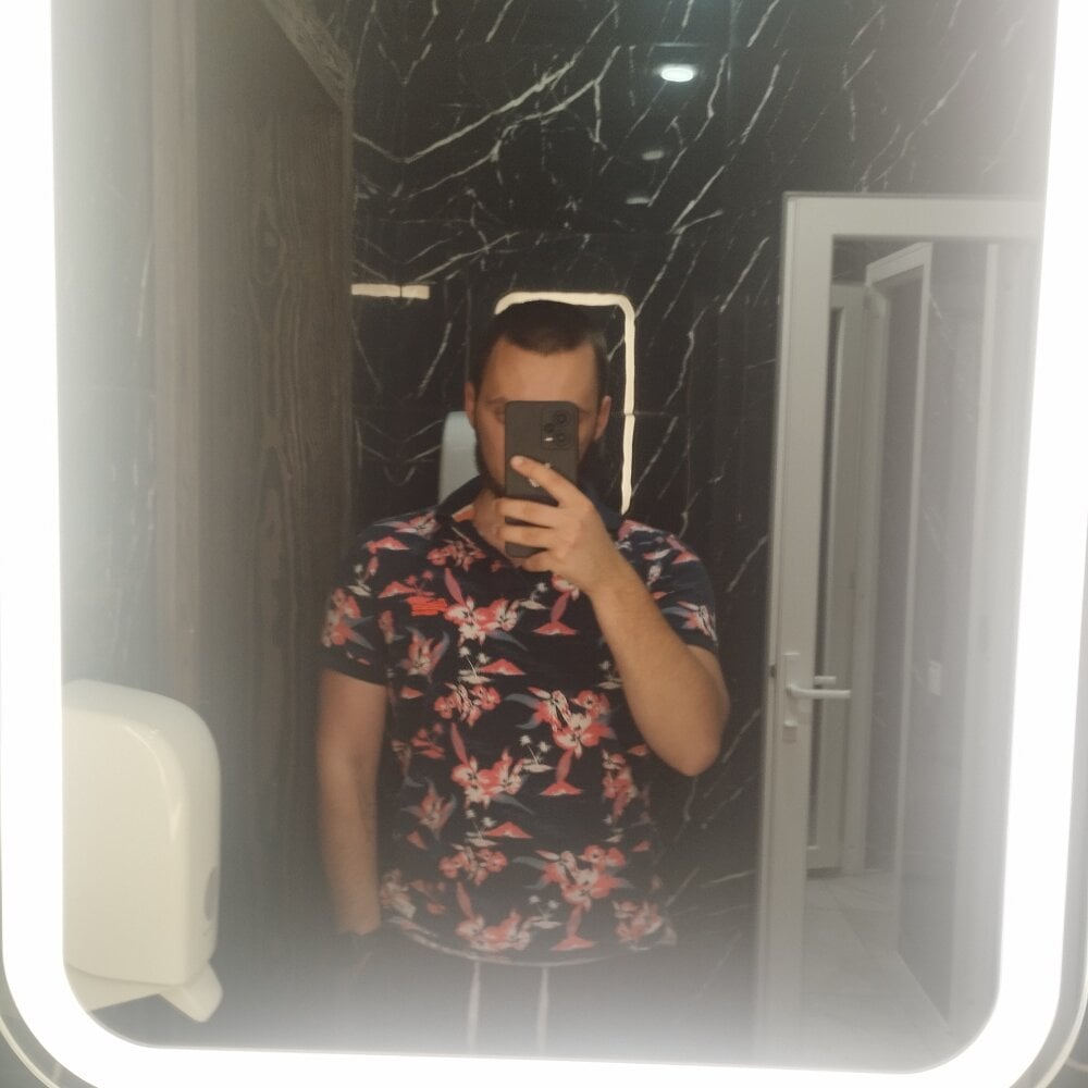 Pablo552379 Chatroom