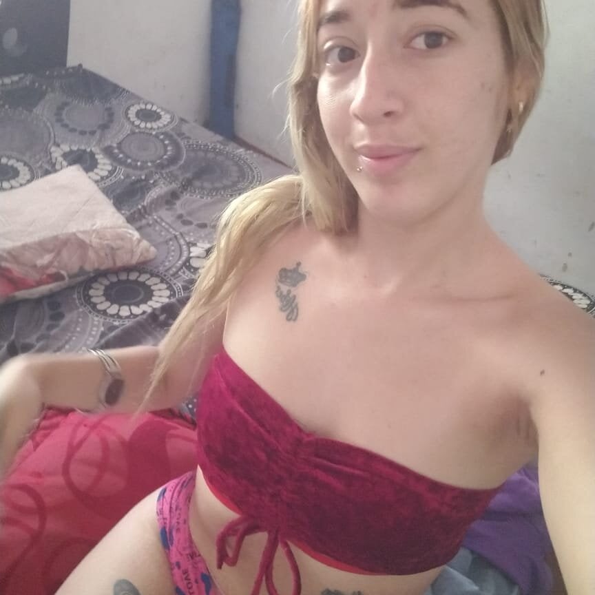 Pamela_SkinnySexy Chatroom