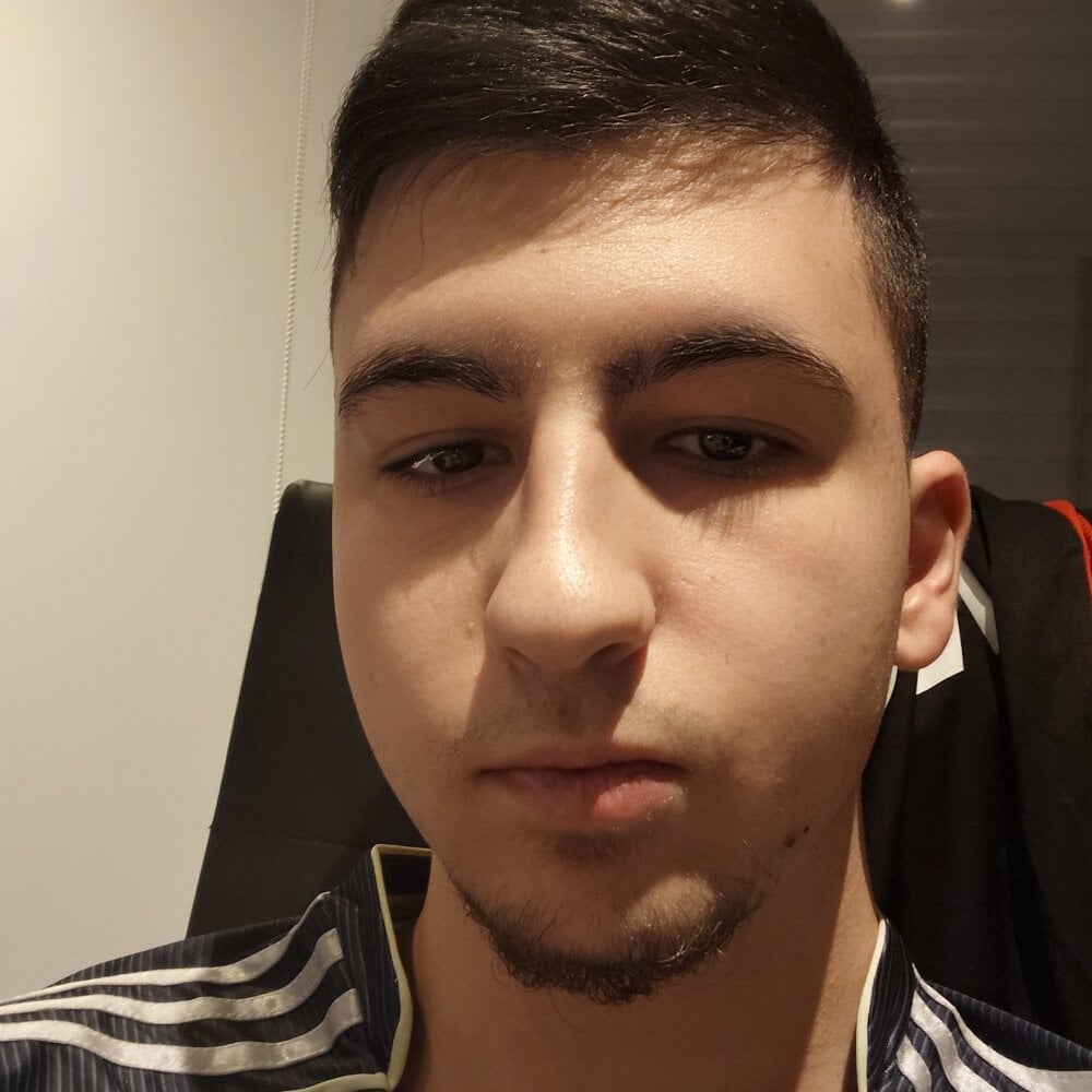 Pancracio005 Chatroom