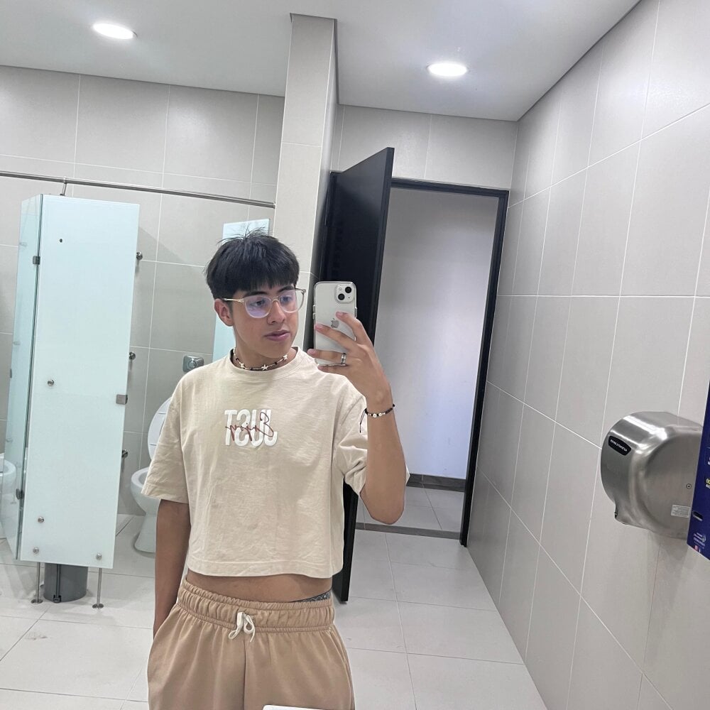 Pandora_Mistic69 Chatroom