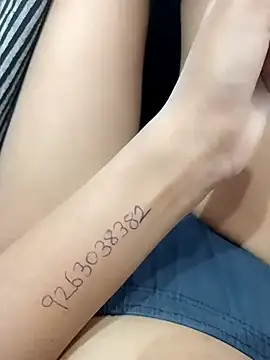 Partygirl76 Chatroom
