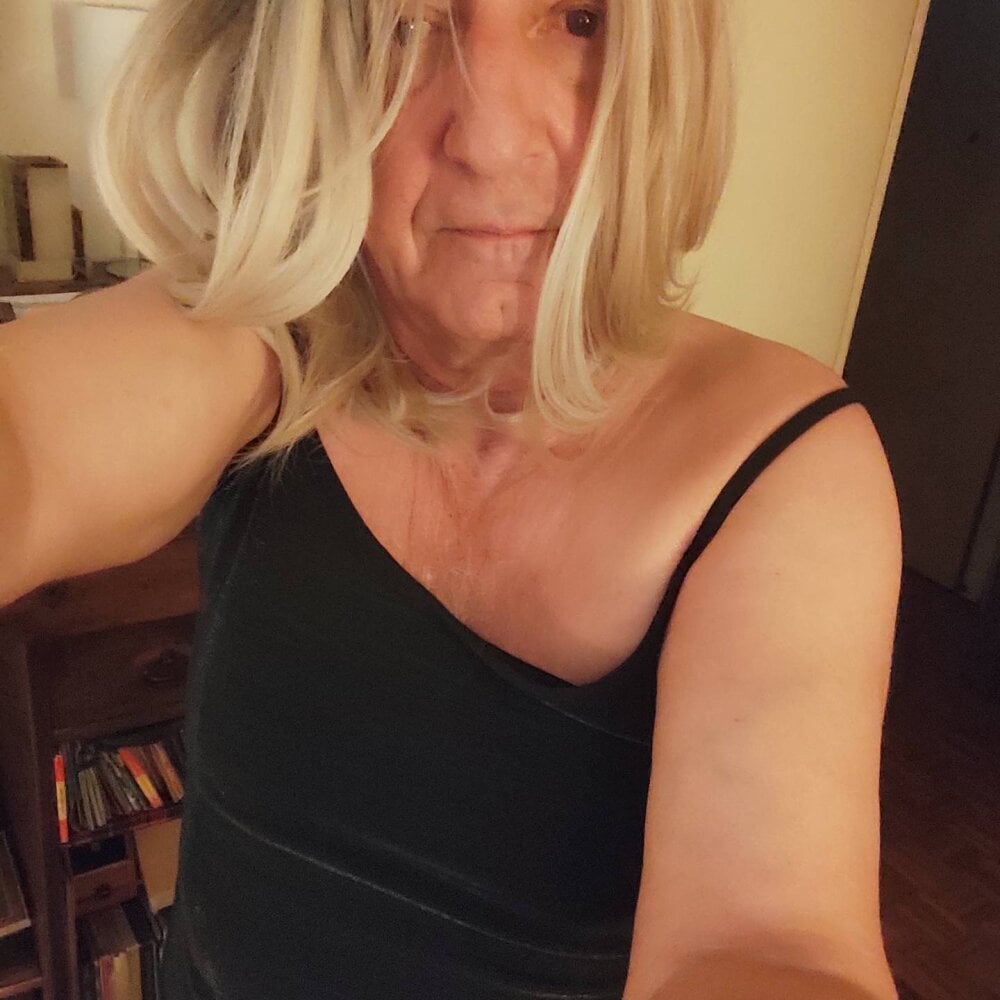 Patricia_Parid Chatroom