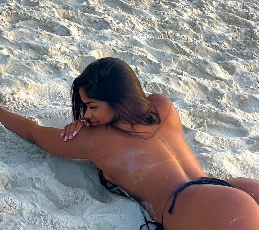 Paula_Thomass Chatroom