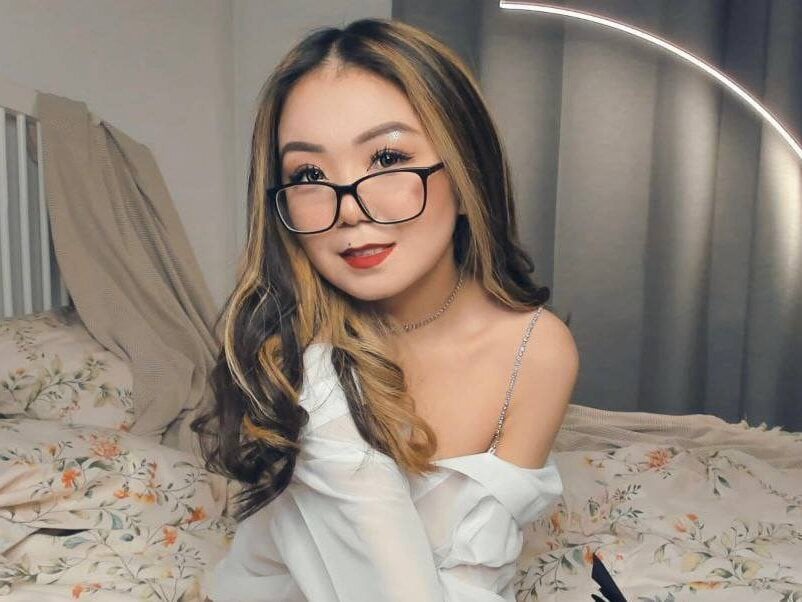 PearleneKornn Chatroom
